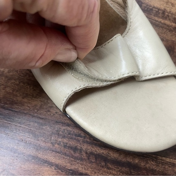 Clark Artisan Beige Leather Athletic Hook & Loop Comfort Sandal Size 10N - Picture 3 of 12